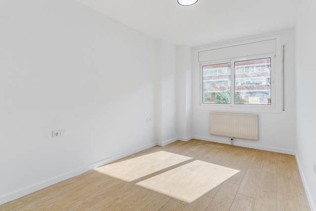 Piso en Venta en Passeig de la Zona Franca, 156 en La Marina del Port