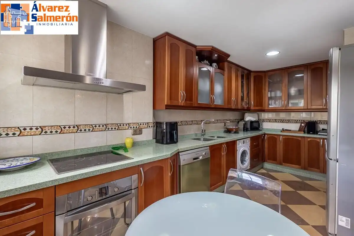 Appartamento con ascensore in vendita a Calle ARQUITECTO JIMENEZ LACAL, imagen 11