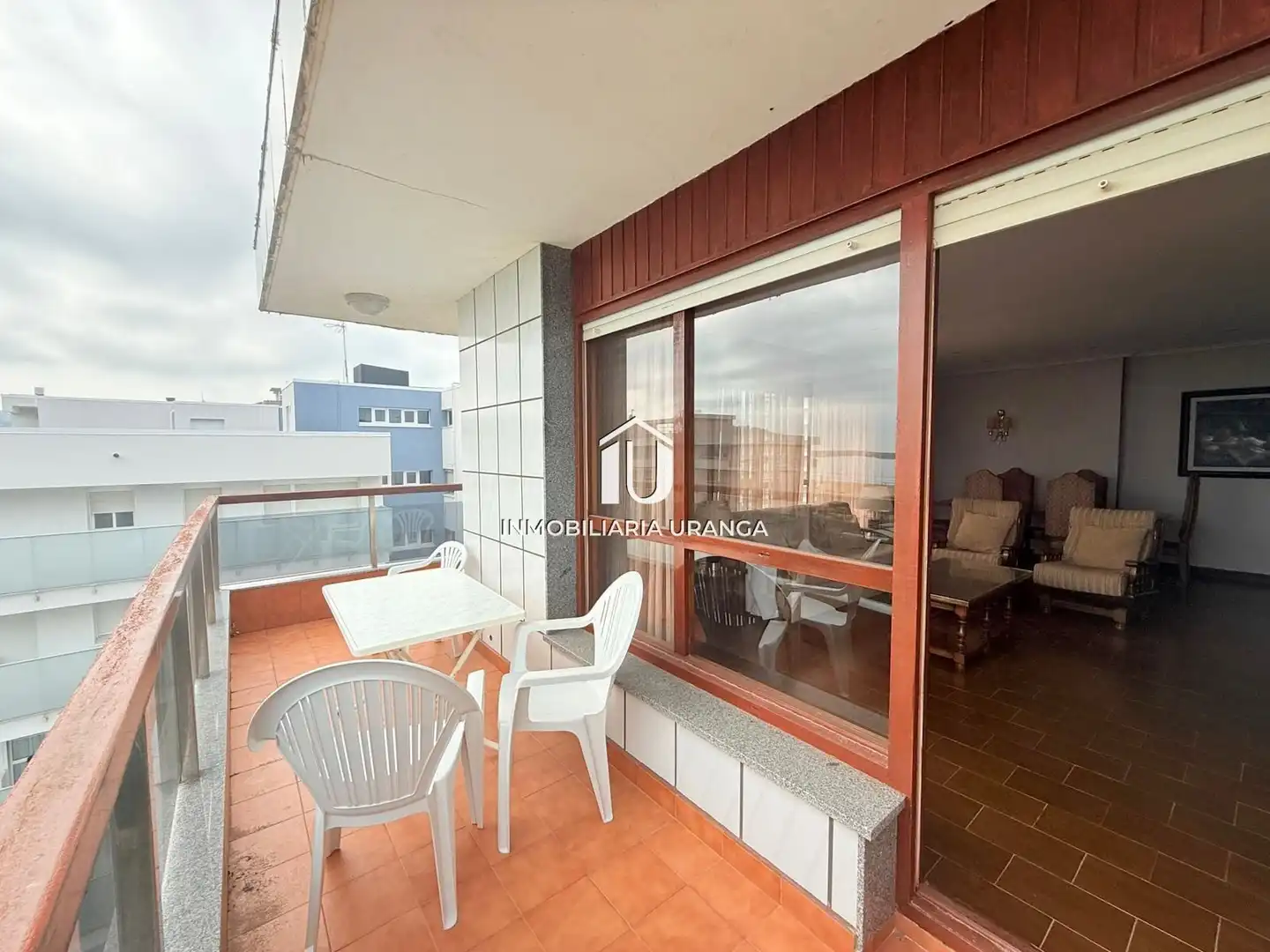 Terraza de Piso en venta en Laredo con Calefacción, Terraza y Trastero