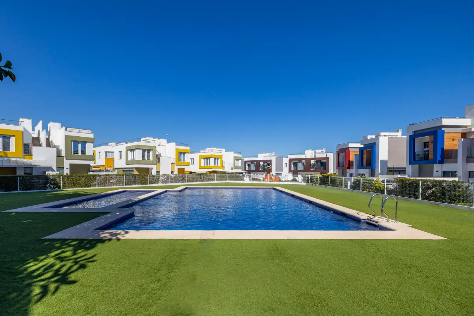 Casa aparellada amb piscina en venda a El Montgó, imagen 7