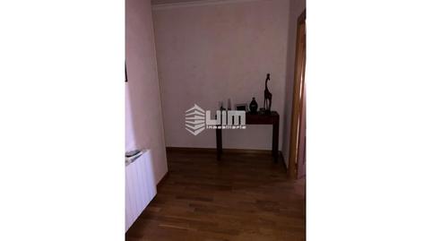 Foto 2 de Pis en venda a Trabajo, Avenida de Abril - 9 de Octubre, Sagunto / Sagunt