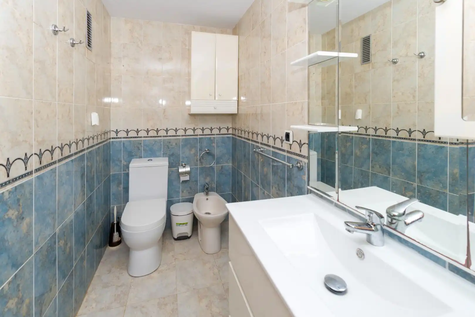 Badezimmer von Wohnungen zum Verkauf in Benicasim / Benicàssim mit Privatgarten, Terrasse und Gemeinschaftspool