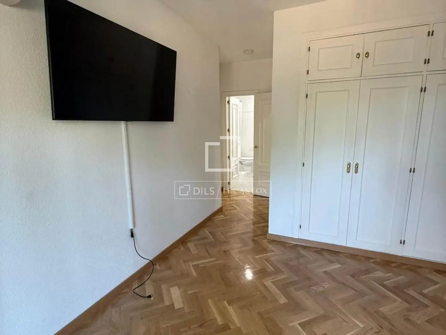 Flat for rent in Madrid  with Air Conditioner, Heating and Private garden