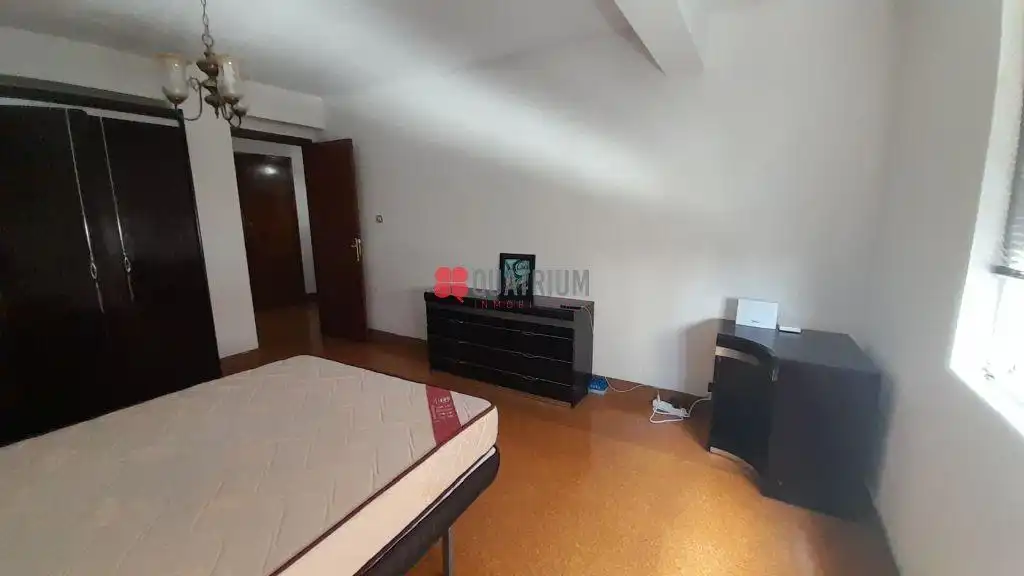 Habitación de Piso en venta en Santiago de Compostela  con Calefacción