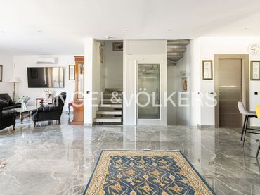 Casa a schiera con balcone in vendita a Estación