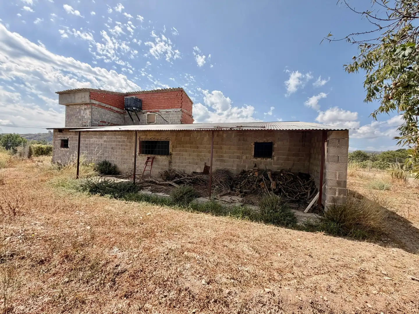 Exterior view of Houses for sale in Viver  with Terrace