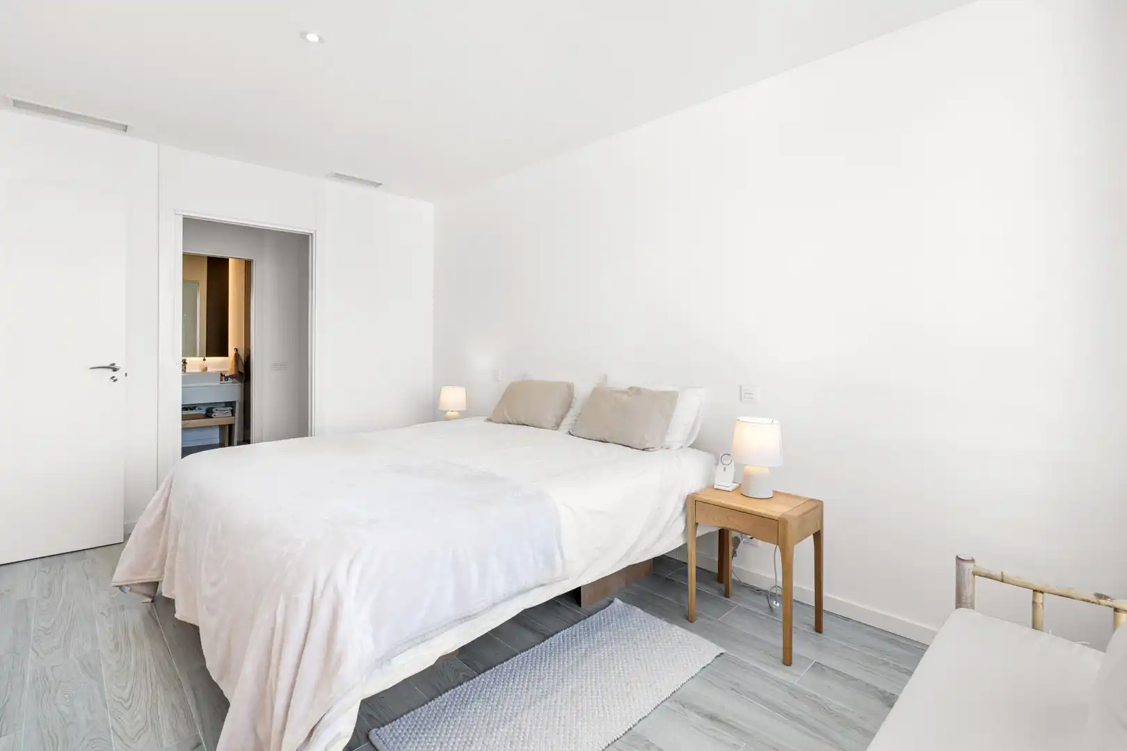 Habitación de Casa adosada de alquiler en Estepona con Aire acondicionado, Terraza y Piscina