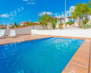 Swimming pool of House or chalet for sale in Torrevieja  with Air Conditioner, Terrace and Storage room