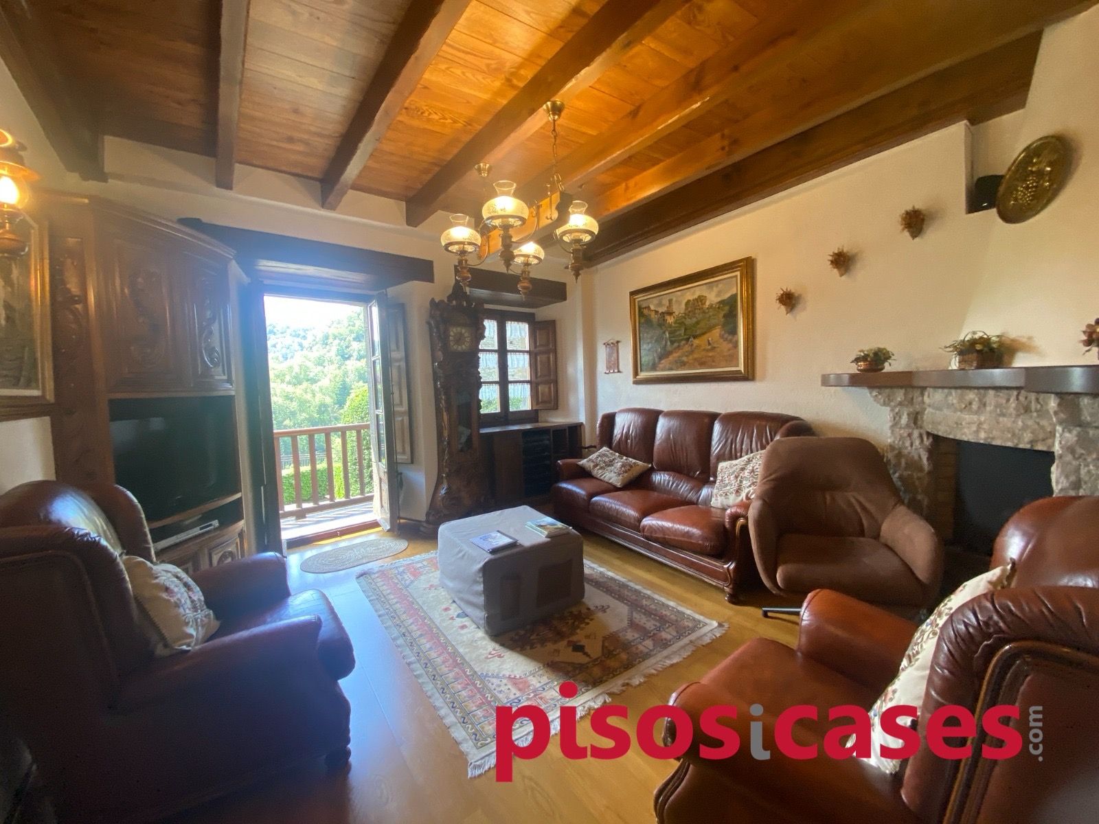Sala d'estar de Casa adosada en venda en Rupit i Pruit amb Calefacció, Terrassa i Balcó