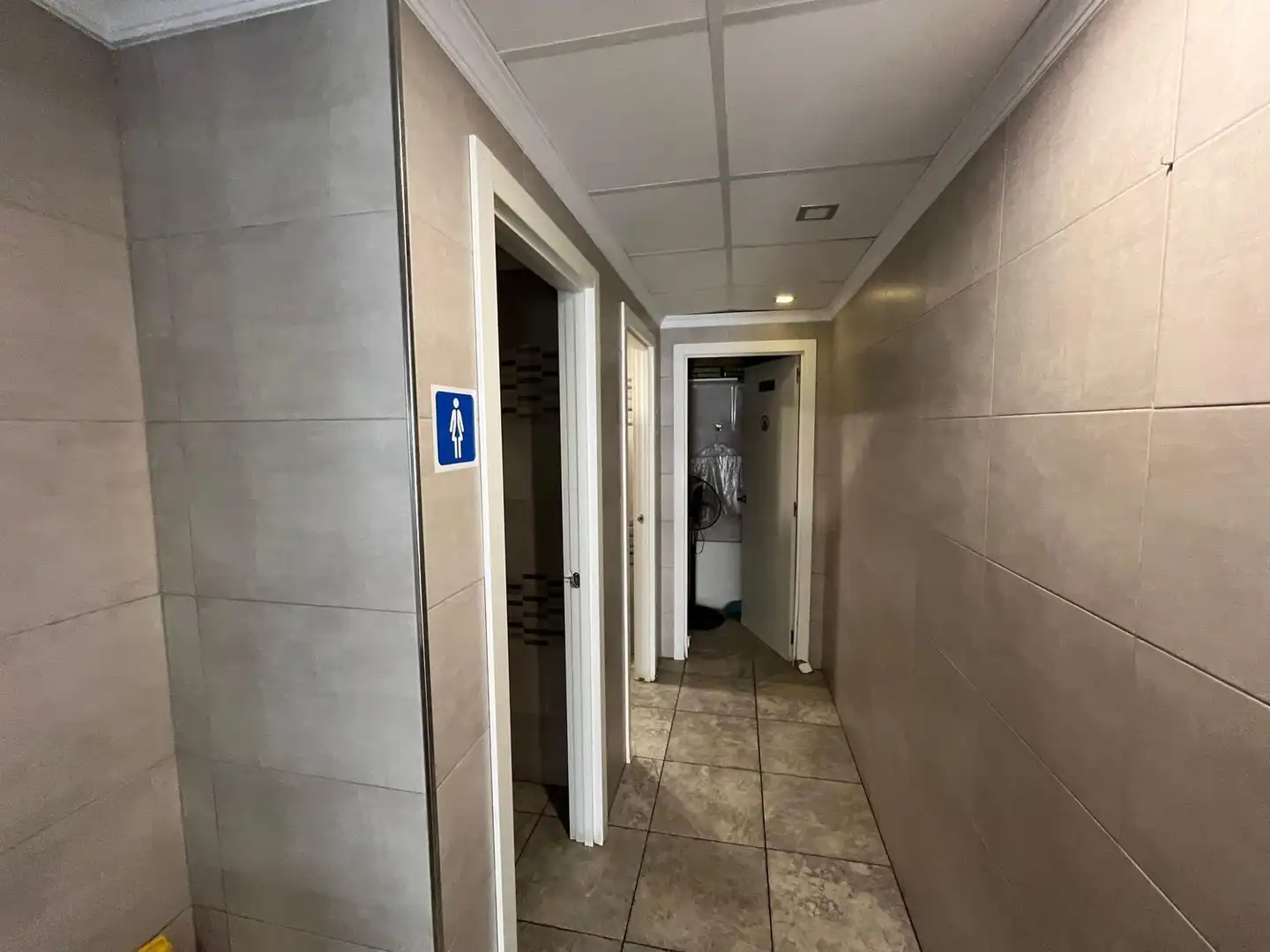 Business premises for sale in Playa de Gandia, imagen 4