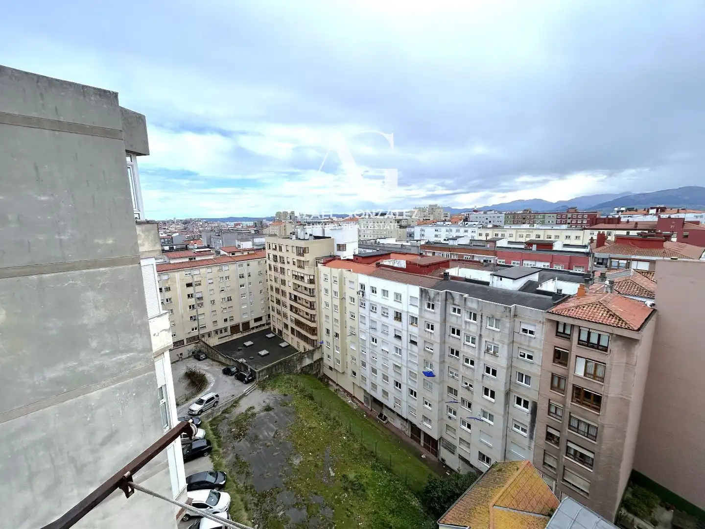 Exterior view of Flat for sale in Santander  with Storage room and Furnished
