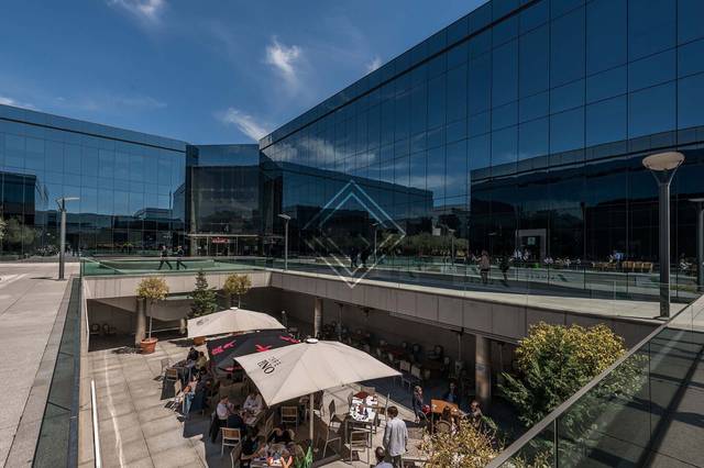 Oficina en Alquiler en Paseo Club Deportivo en La Finca