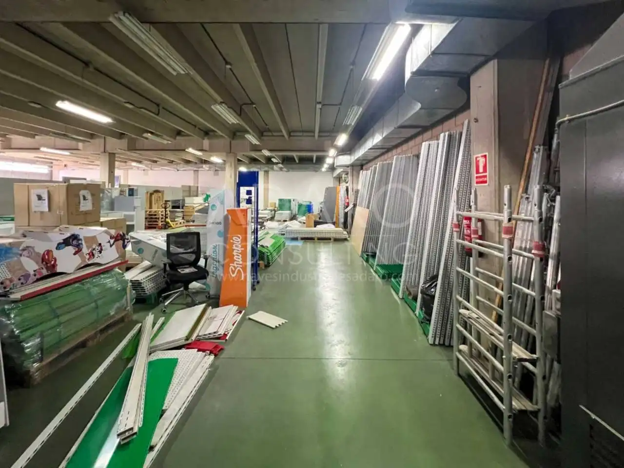 Industrial building to rent in Calle Daza Valdés, imagen 16