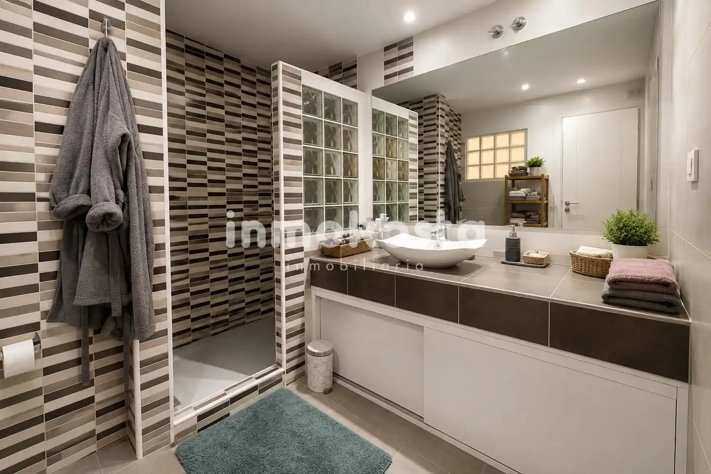 Bany de Casa adosada en venda en La Nucia amb Aire condicionat, Jardí privat i Terrassa