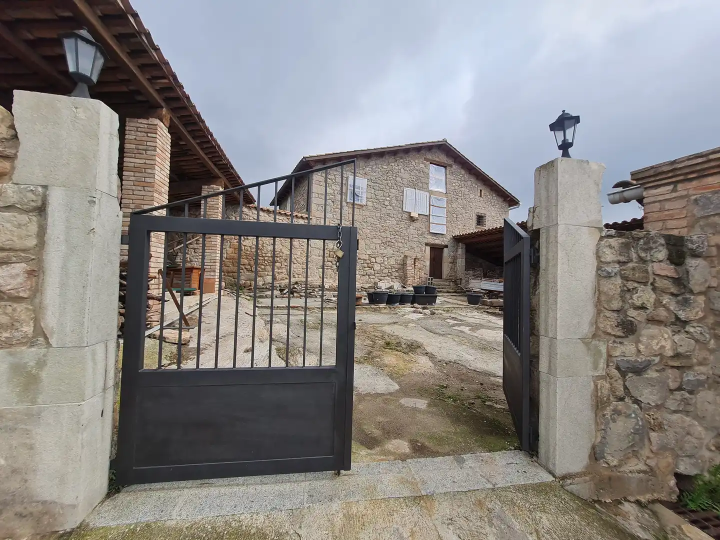 Country homes for sale in Olvan