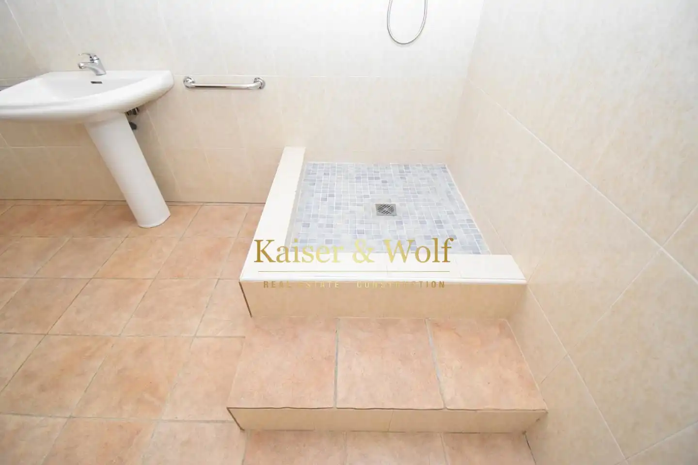 Bany de Casa o xalet en venda en Torrevieja amb Jardí privat, Terrassa i Traster