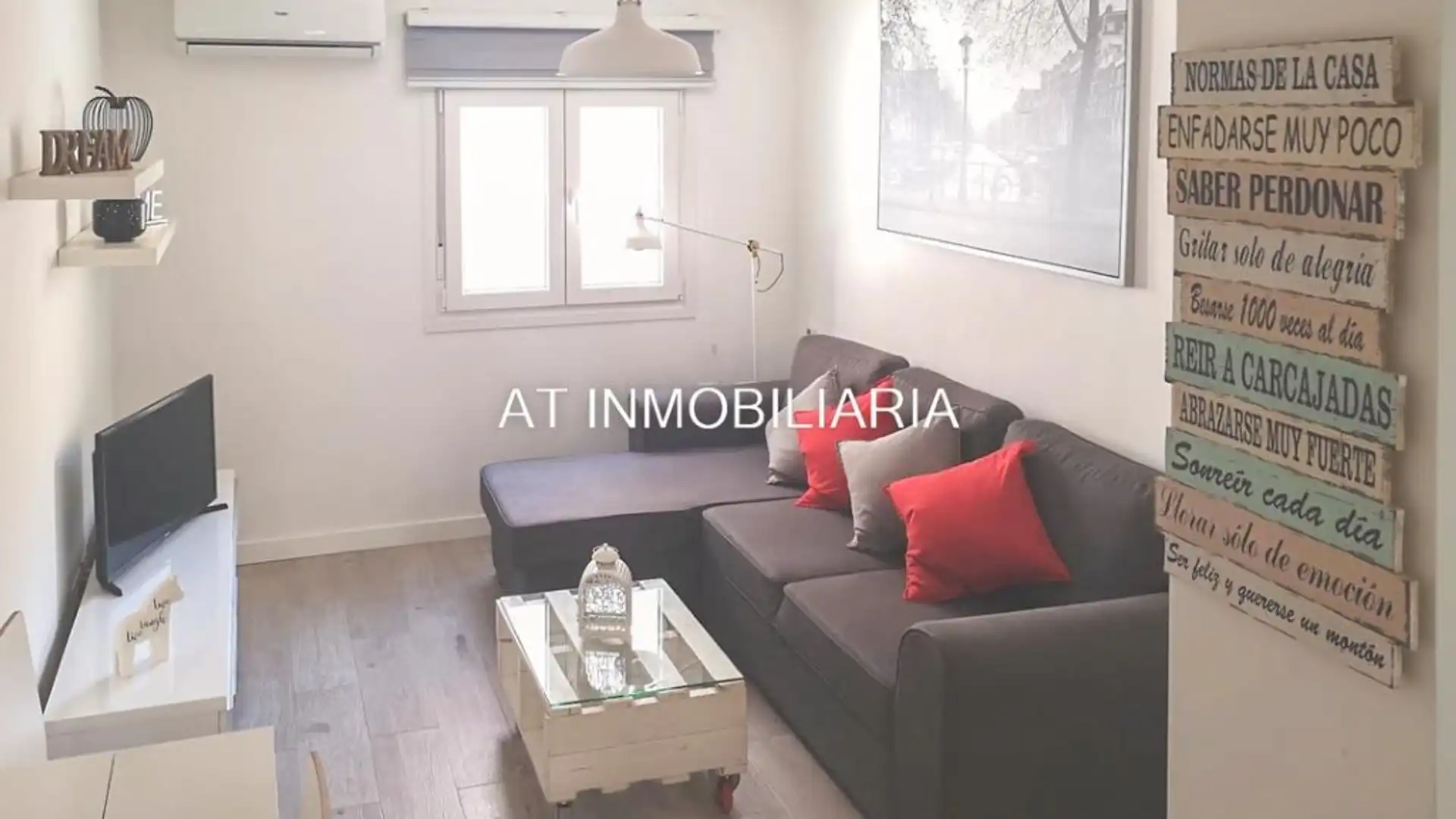 Living room of Flat for sale in  Cádiz Capital  with Air Conditioner