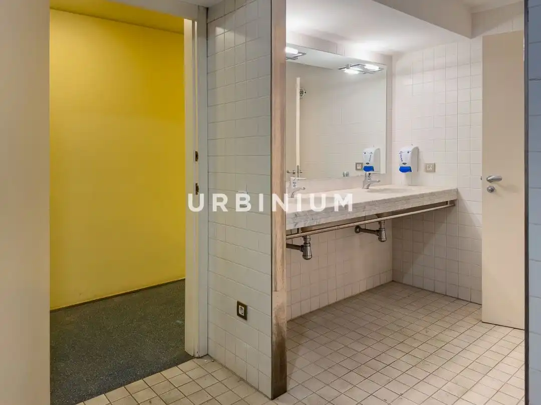 Business premises to rent in Carrer Juli Garreta, imagen 19