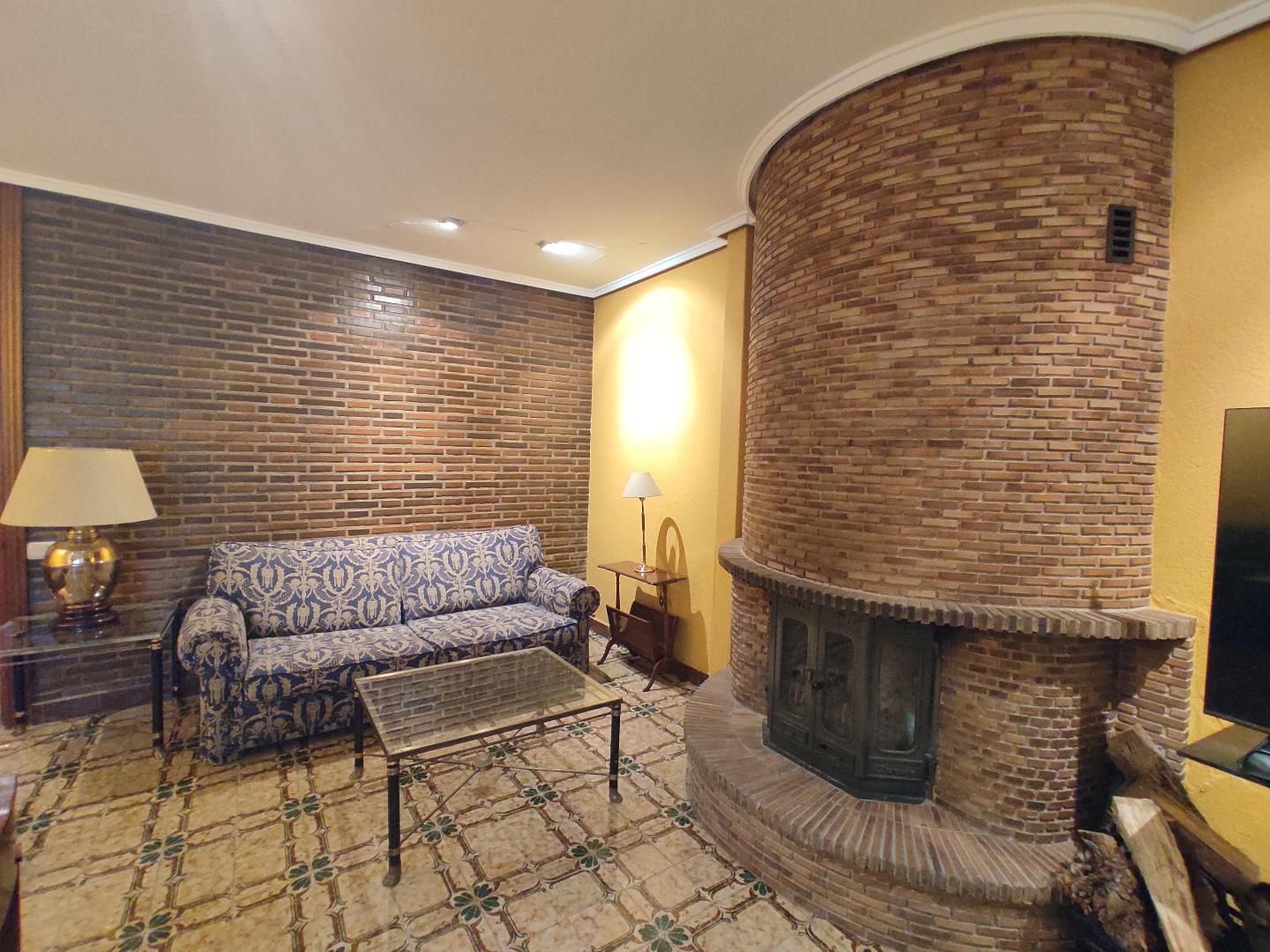 Single-family semi-detached to rent in Borbotó, Pobles del Nord