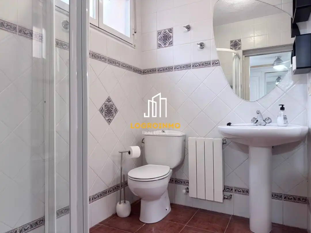Baño de Casa o chalet en venta en El Redal con Calefacción, Trastero y Piscina