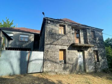 Casa rústica con balcón en venta en Aldea a Lama 51