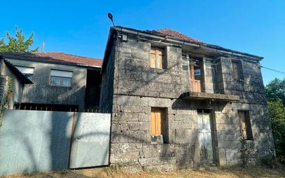 Vista exterior de Finca rústica en venda en O Irixo amb Jardí privat, Traster i Balcó