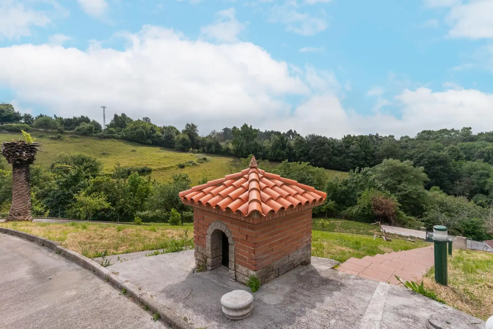 Vista exterior de Casa o xalet en venda en Gijón  amb Calefacció, Jardí privat i Traster