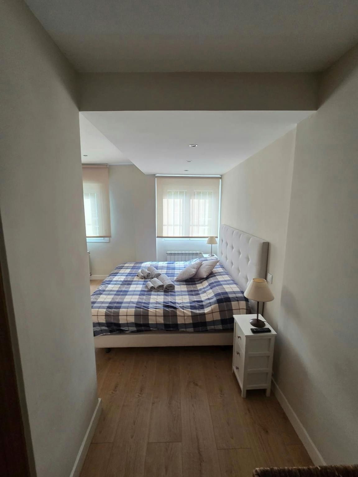 Dormitori de Pis de lloguer en  Madrid Capital amb Calefacció, Jardí privat i Moblat