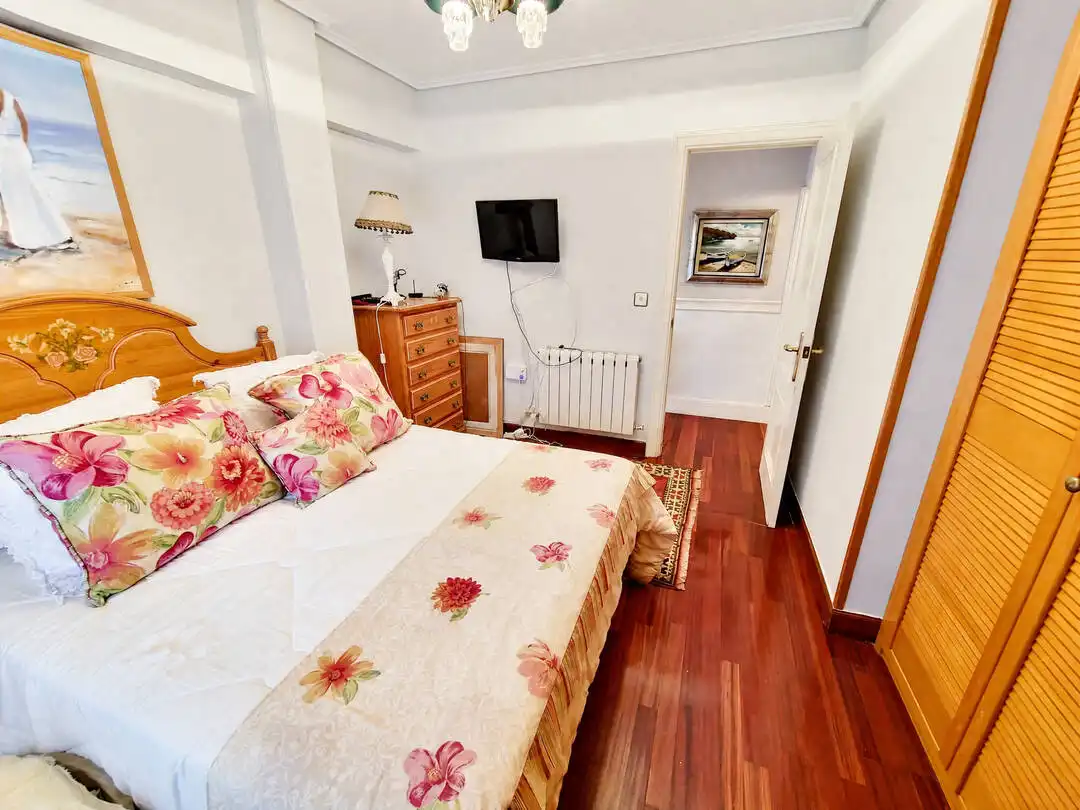 Habitación de Piso en venta en Santurtzi  con Calefacción y Terraza