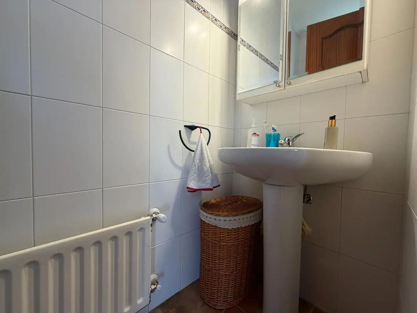 Baño de Casa adosada en venta en Lasarte-Oria con Calefacción, Jardín privado y Parquet