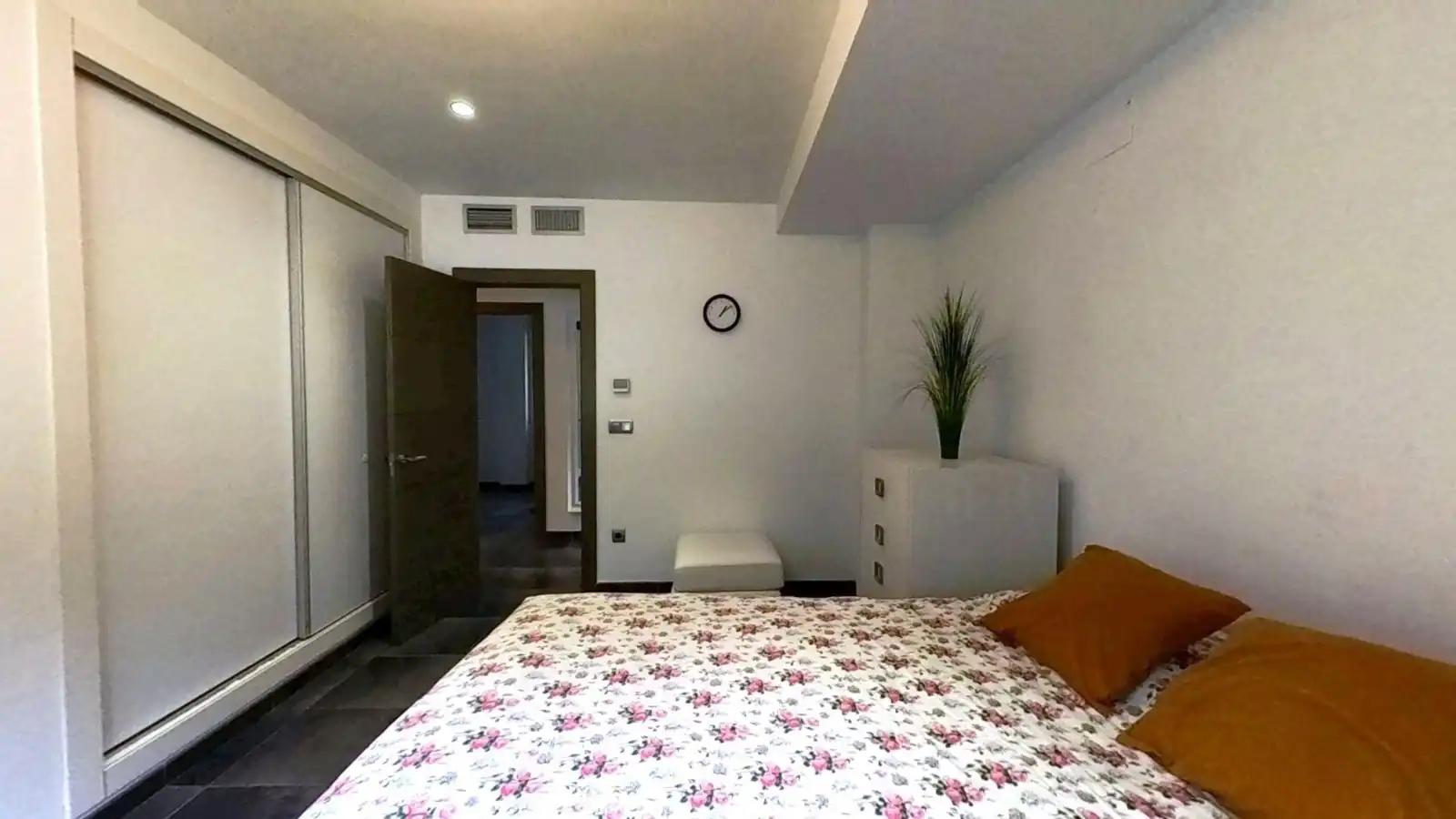 Schlafzimmer von Haus oder Chalet zum Verkauf in Cullera mit Klimaanlage, Heizung und Terrasse