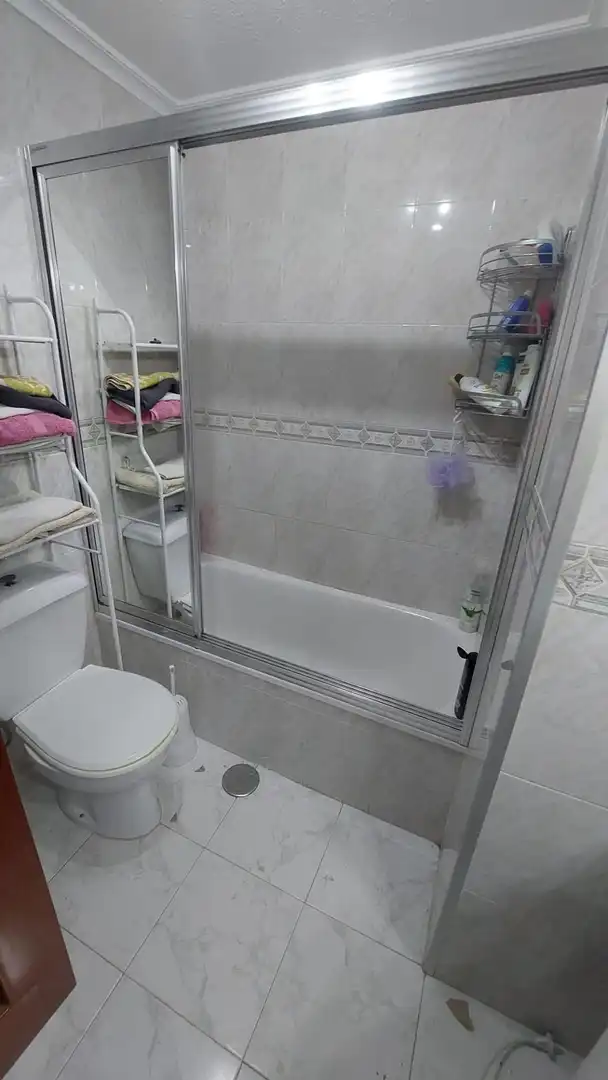 Bany de Pis en venda en Puertollano amb Calefacció, Terrassa i Traster