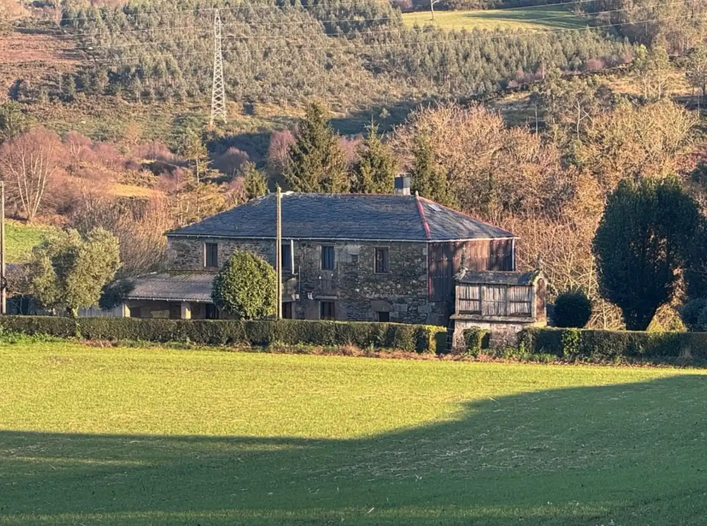 Außenansicht von Country house zum Verkauf in Aranga mit Terrasse, Abstellraum und Möbliert