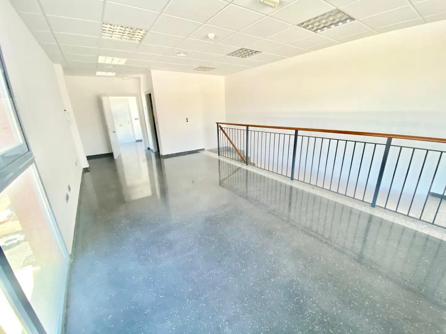Büro zum Verkauf in Lorca mit Heizung und Terrasse