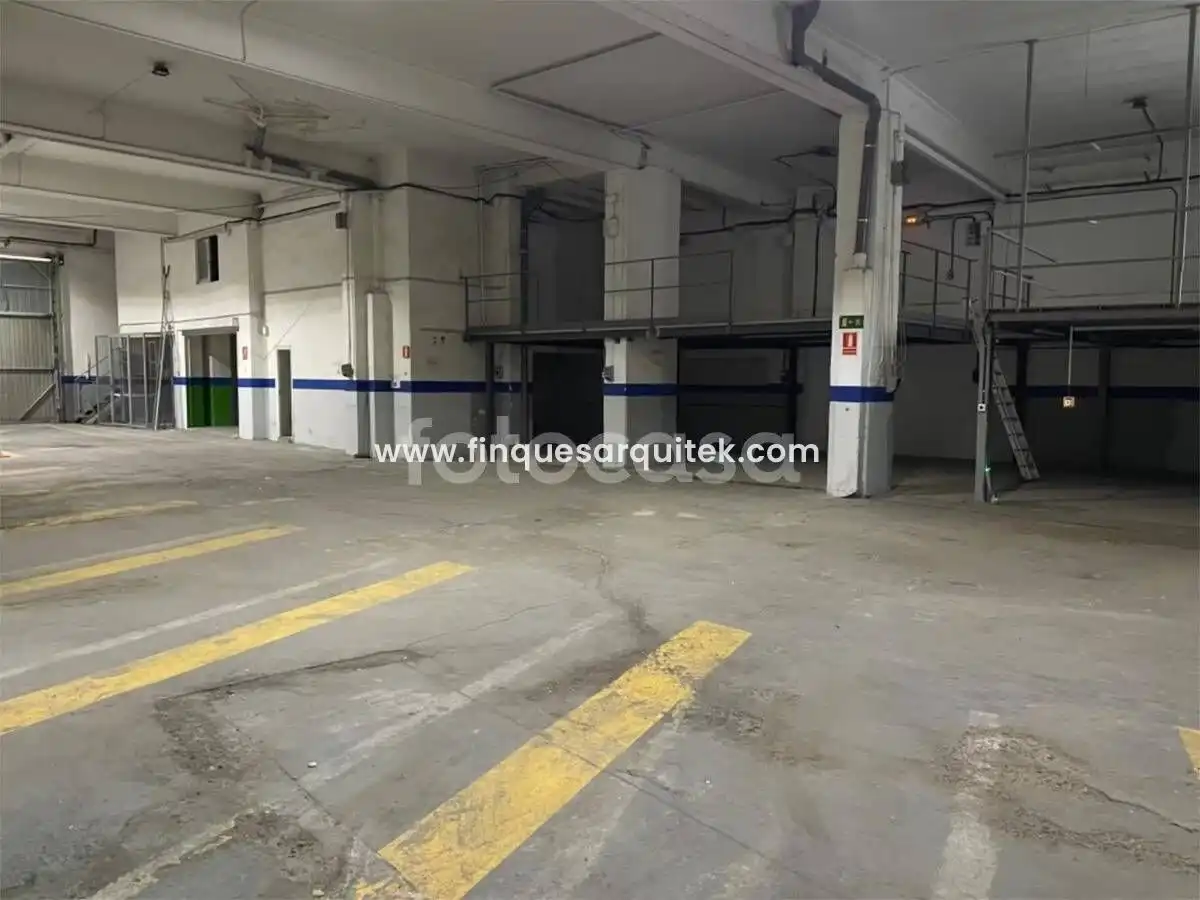 Local comercial en venda a Calle CORTS CATALANES, imagen 8
