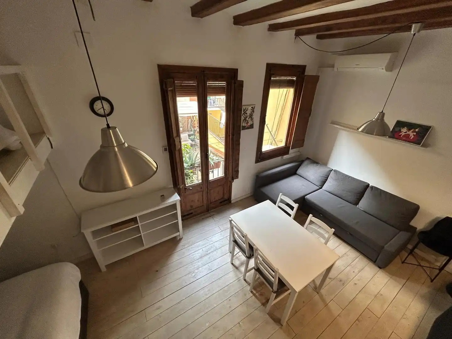 Wohnzimmer von Wohnung zur Miete in Barcelona mit Klimaanlage, Parkett und Möbliert