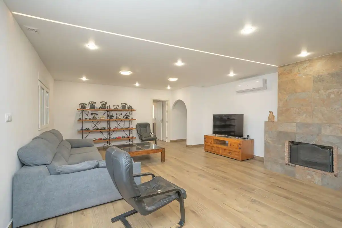 Casa amb terrassa en venda a Cam. Aniorte, imagen 3