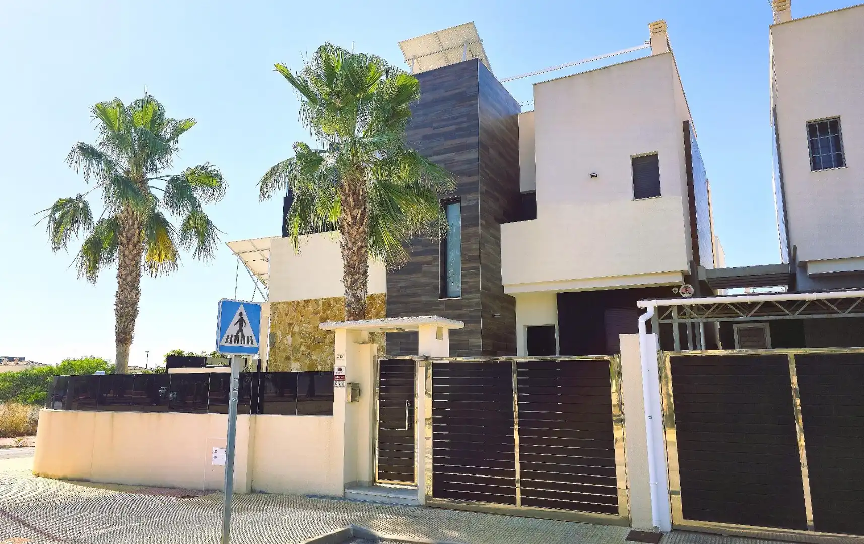 Chalet con piscina en venta en Orihuela Costa, imagen 2