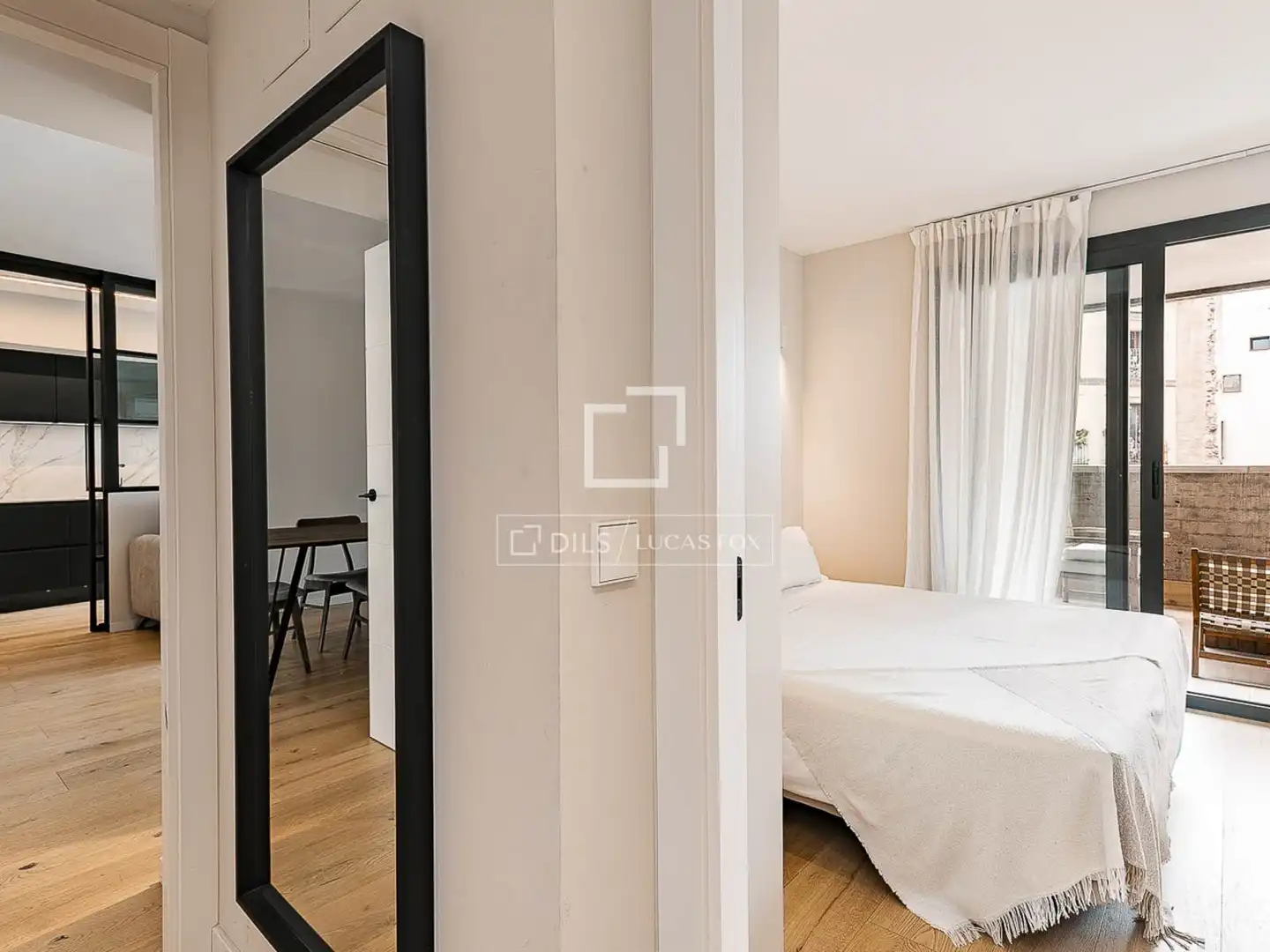 Habitación de Piso en venta en Barcelona con Aire acondicionado, Terraza y Balcón