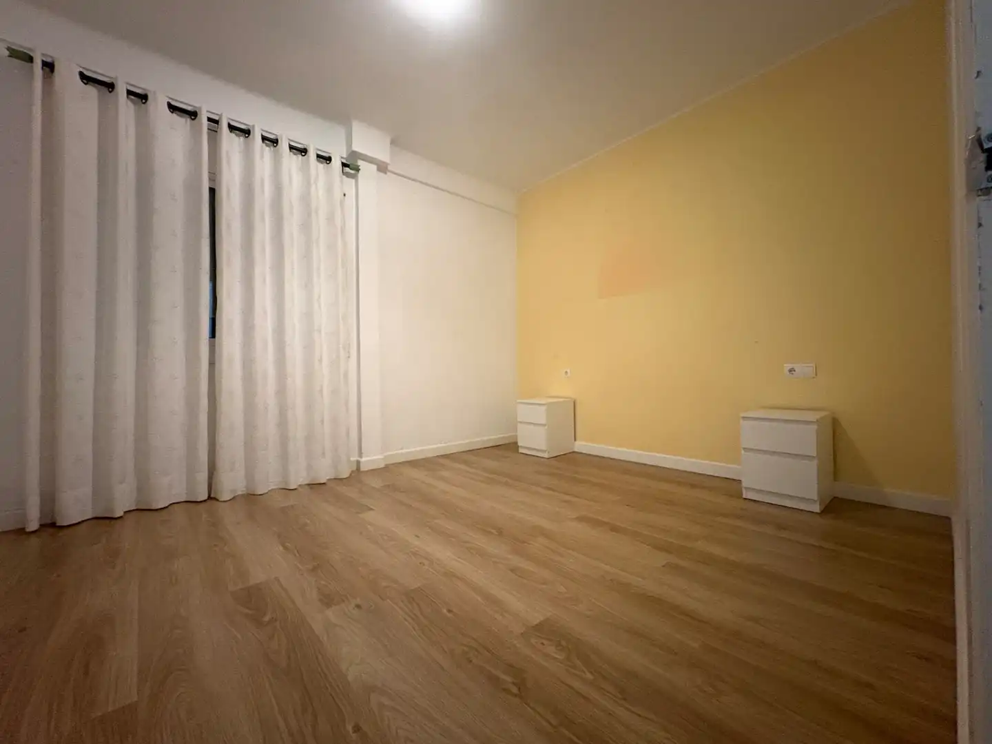 Dormitori de Pis en venda en Terrassa amb Parquet, Forn i Rentadora