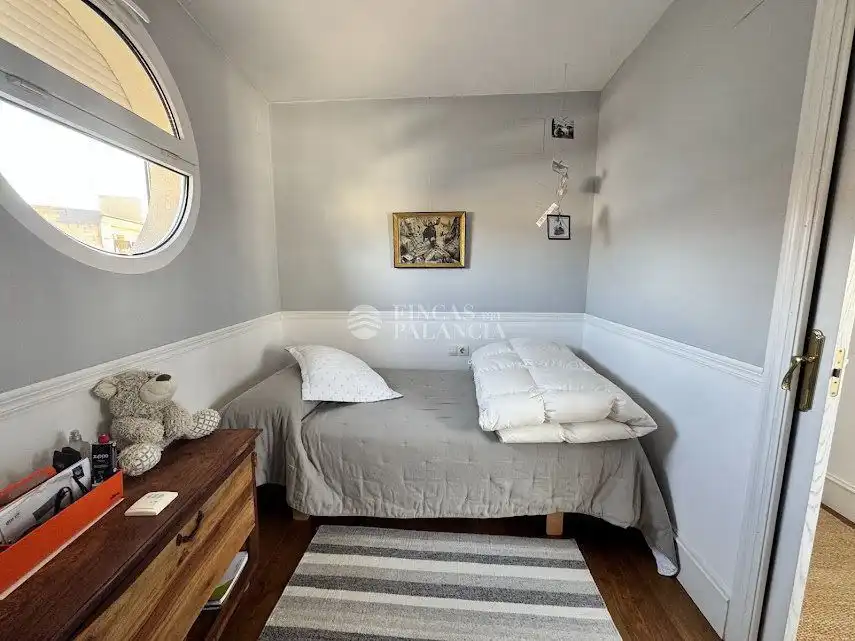 Bedroom of Attic for sale in Navajas  with Air Conditioner, Heating and Terrace