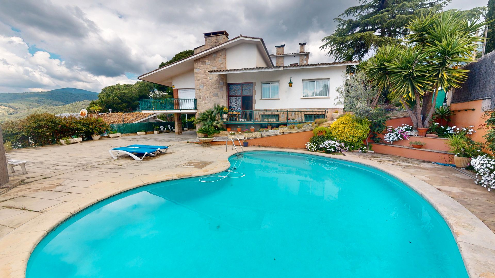 Swimming pool of House or chalet for sale in La Garriga  with Air Conditioner, Heating and Private garden