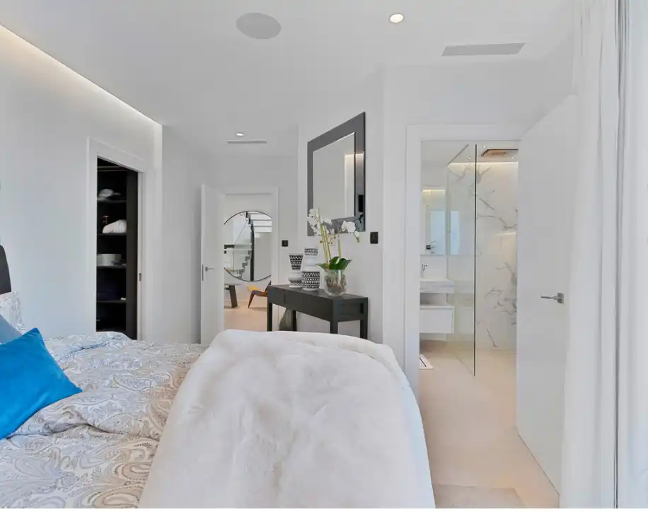 Habitación de Piso en venta en Marbella con Terraza, Amueblado y Horno