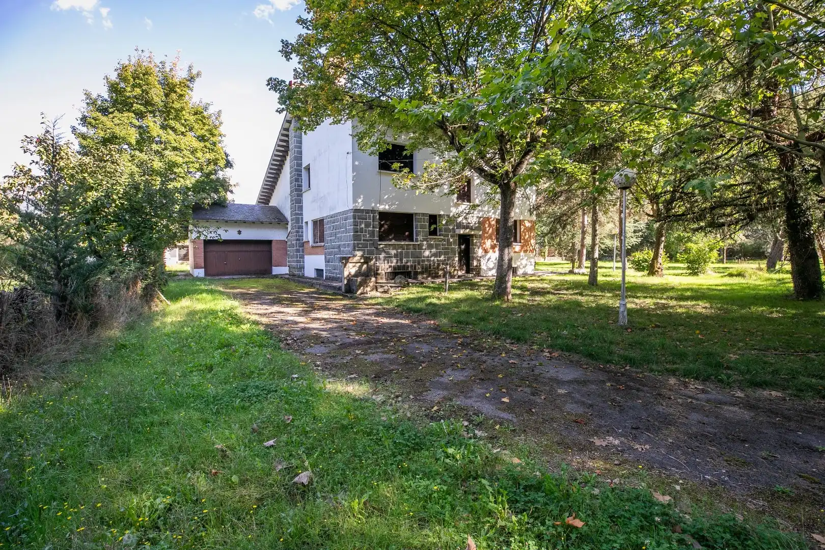 Außenansicht von Country house zum Verkauf in Sabiñánigo mit Heizung, Privatgarten und Terrasse