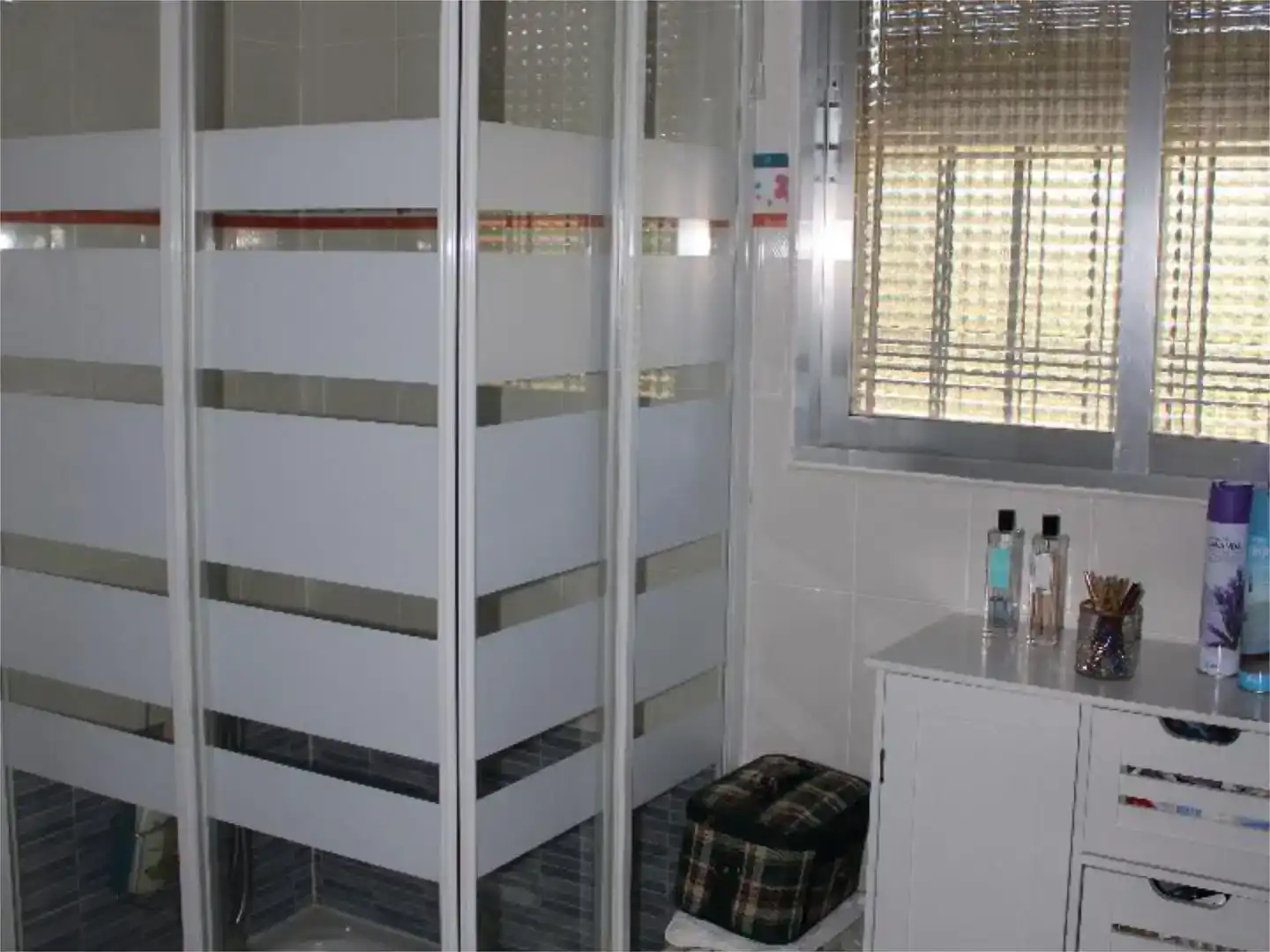 Bany de Casa o xalet en venda en Yeles amb Aire condicionat i Piscina