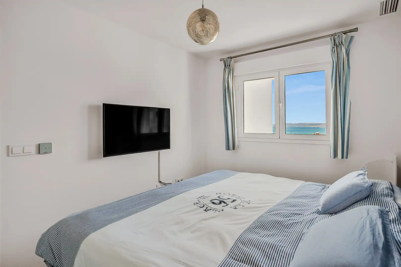 Dormitori de Àtic en venda en Estepona amb Terrassa, Piscina i Piscina comunitària