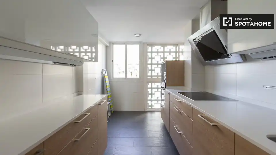 Kitchen of Flat for rent in Madrid  with Air Conditioner, Heating and Furnished