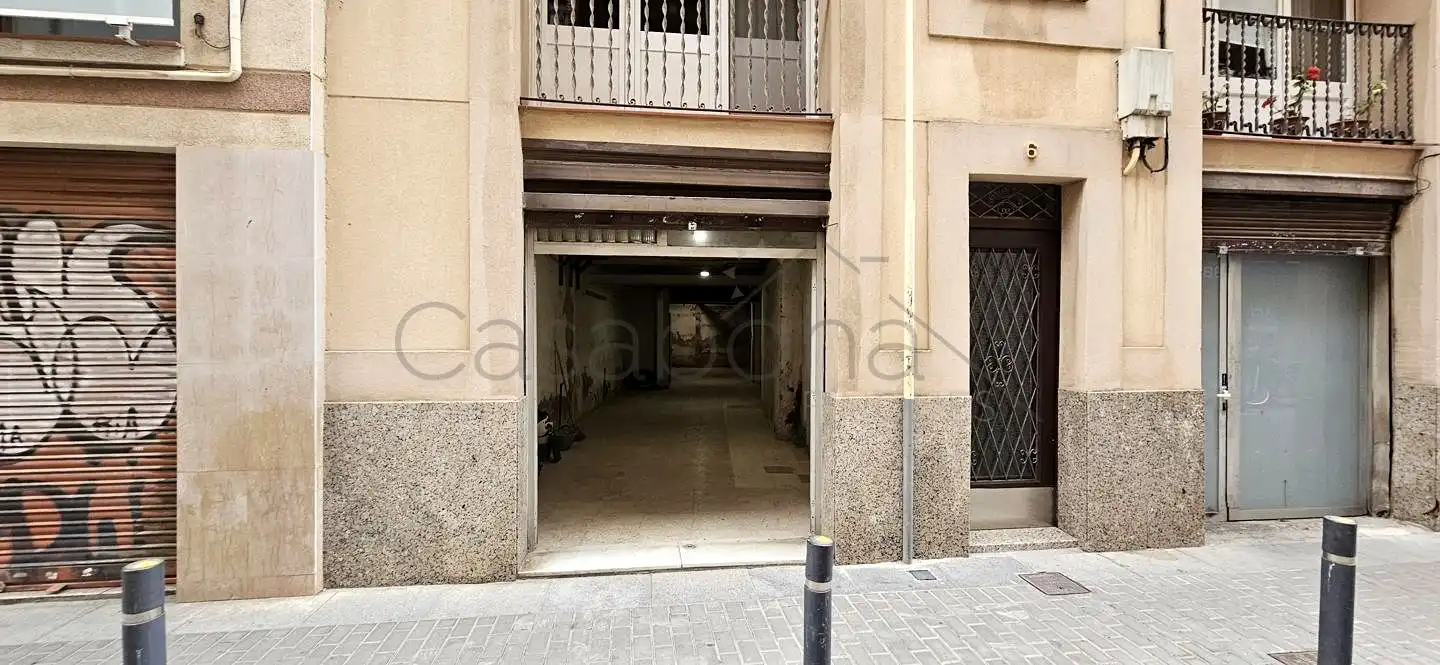 Vista exterior de Local de lloguer en Barcelona