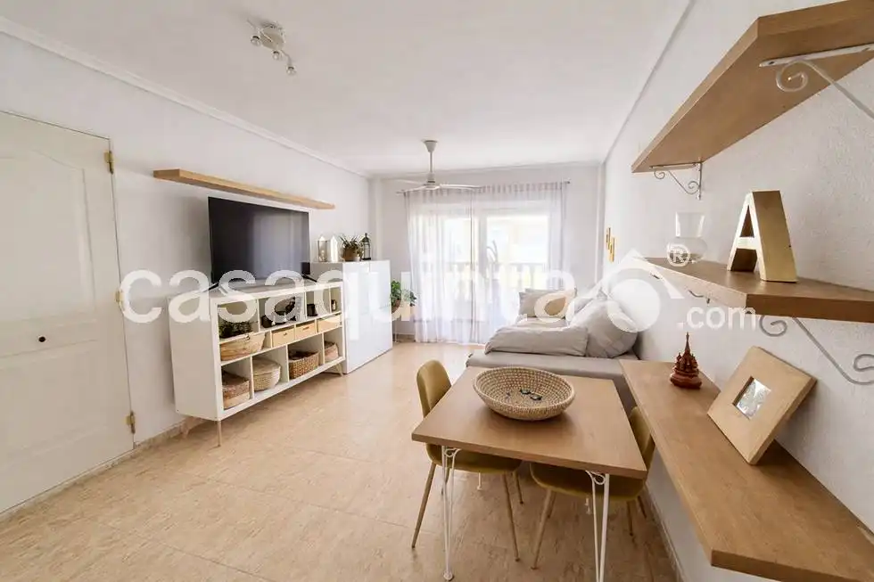 Sala de estar de Apartamento en venta en Catral con Calefacción, Terraza y Piscina