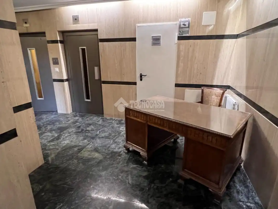 Flat for sale in Madrid  with Air Conditioner, Parquet flooring and Storage room